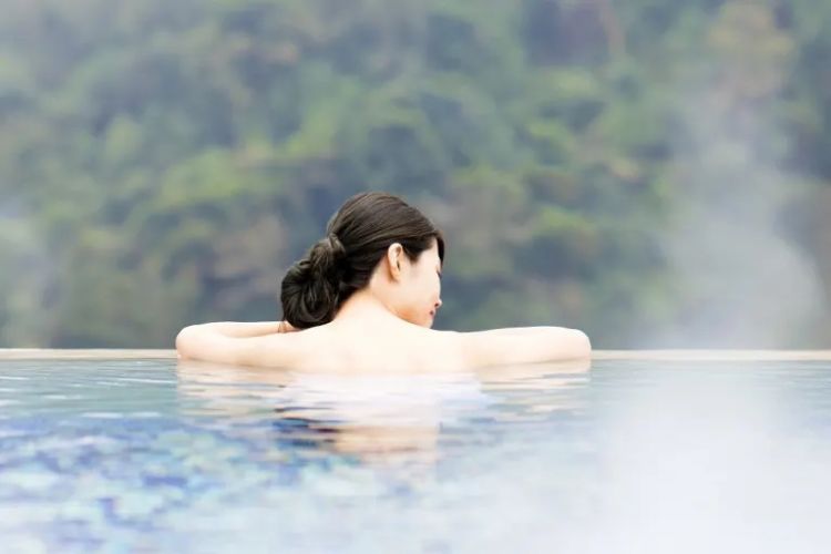 tắm onsen thư giãn tắm onsen thư giãn